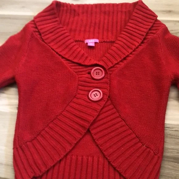 Cardigan sweater. Can be worn over a camisole with leggings. In great condition. - Picture 2 of 2